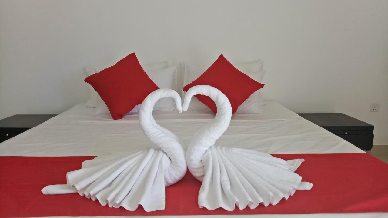 Bed and Breakfast Grand Riverine à Kotugoda Extérieur photo