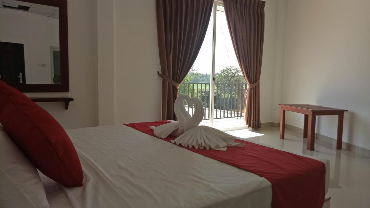Bed and Breakfast Grand Riverine à Kotugoda Extérieur photo